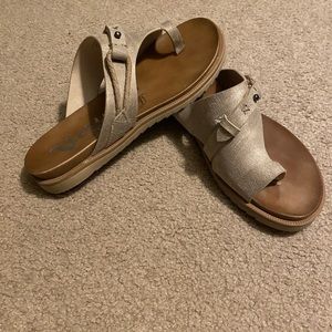 Women’s sandals
